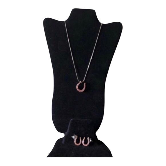 Vintage Western Country Chic Red Gemstone Horseshoe Design Necklace Earrings Set - Picture 6 of 8